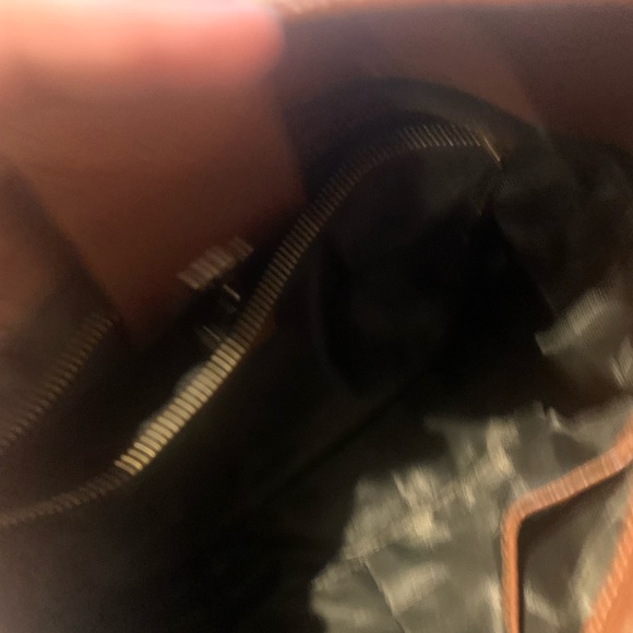 BURBERRY SHOULDER BAG - Picture 6 of 9